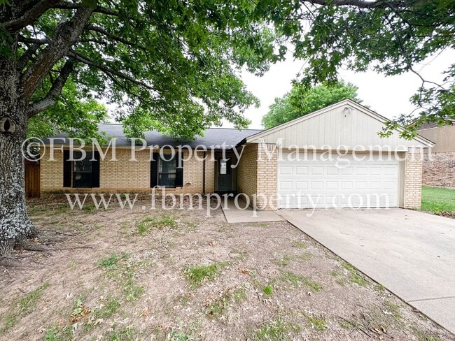Building Photo - 921 Park Pl Blvd