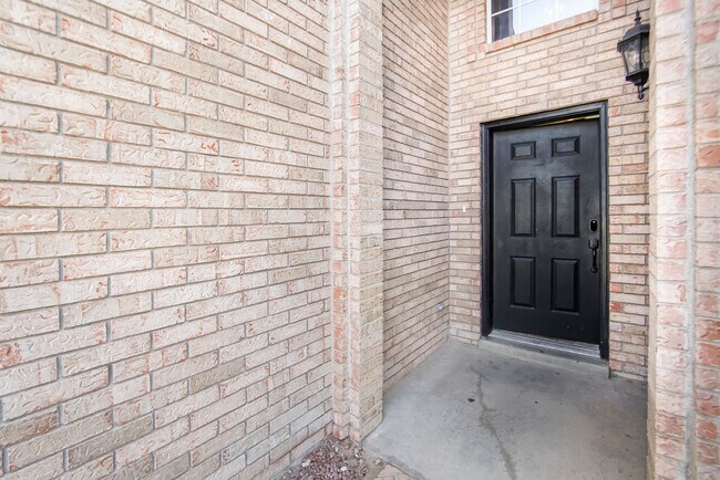 Building Photo - 918 Bella Cumbre Dr