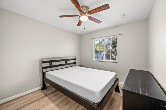 Building Photo - 2827 SW 83rd Terrace