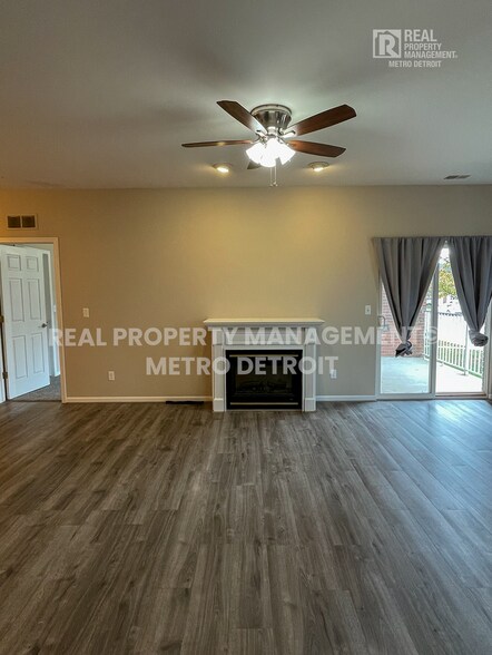 Building Photo - 1852 Flagstone Cir