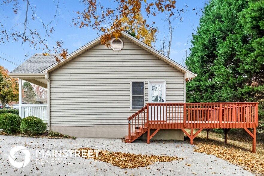 Building Photo - 4680 Murray Rd