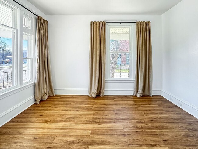 Building Photo - 603 Franklin Ave