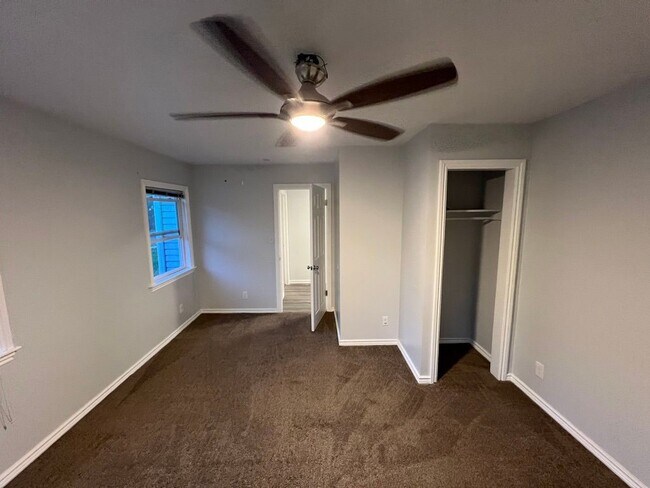 Building Photo - 174 S 600 E