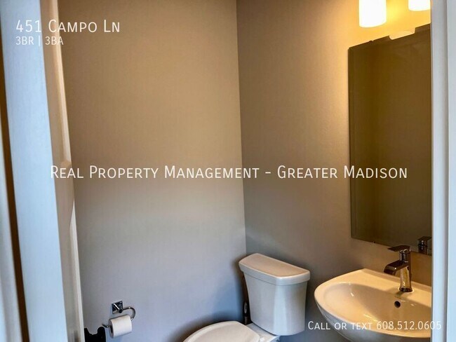 Building Photo - 451 Campo Ln