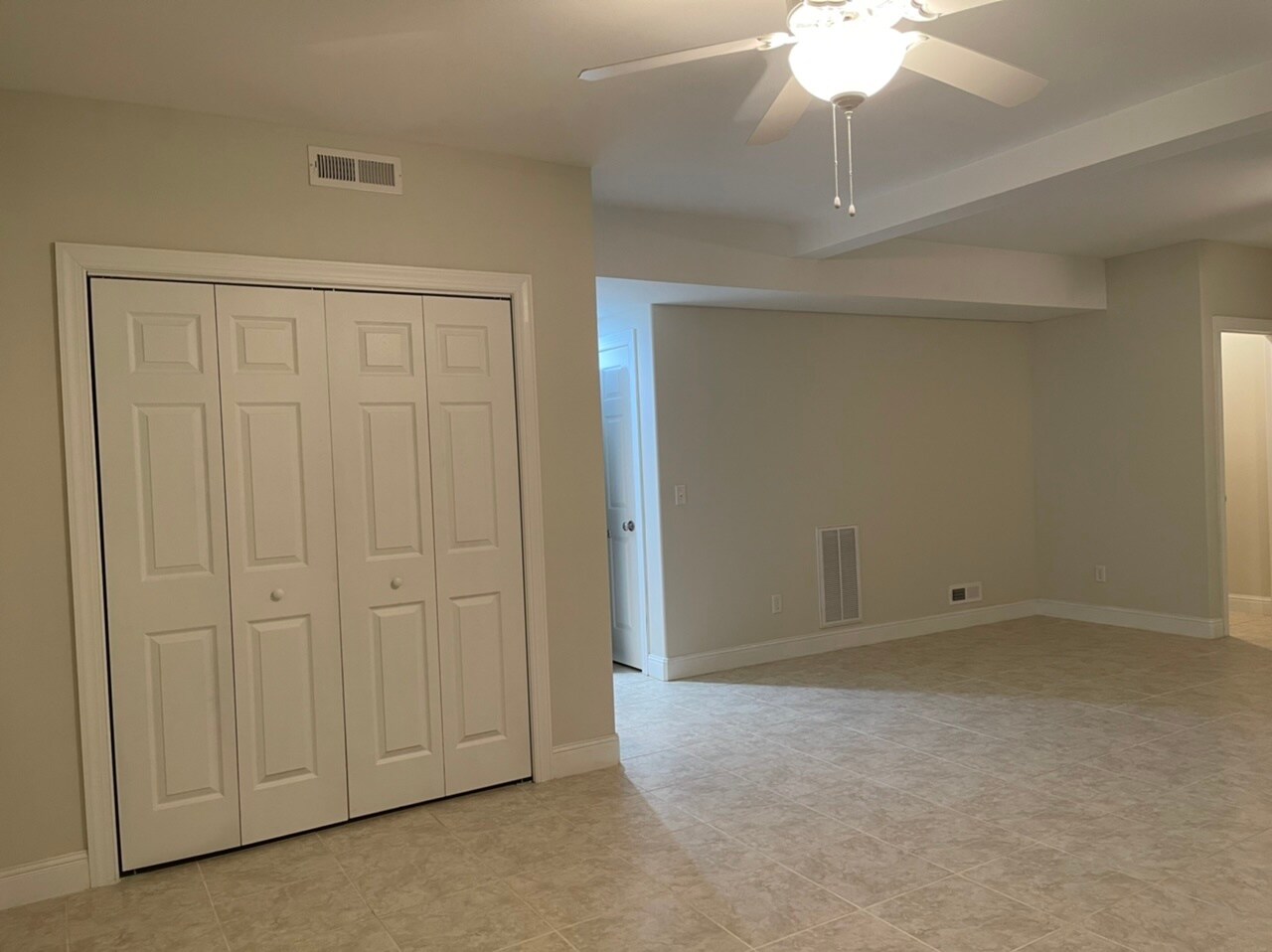 Building Photo - 144 Saint James Pl