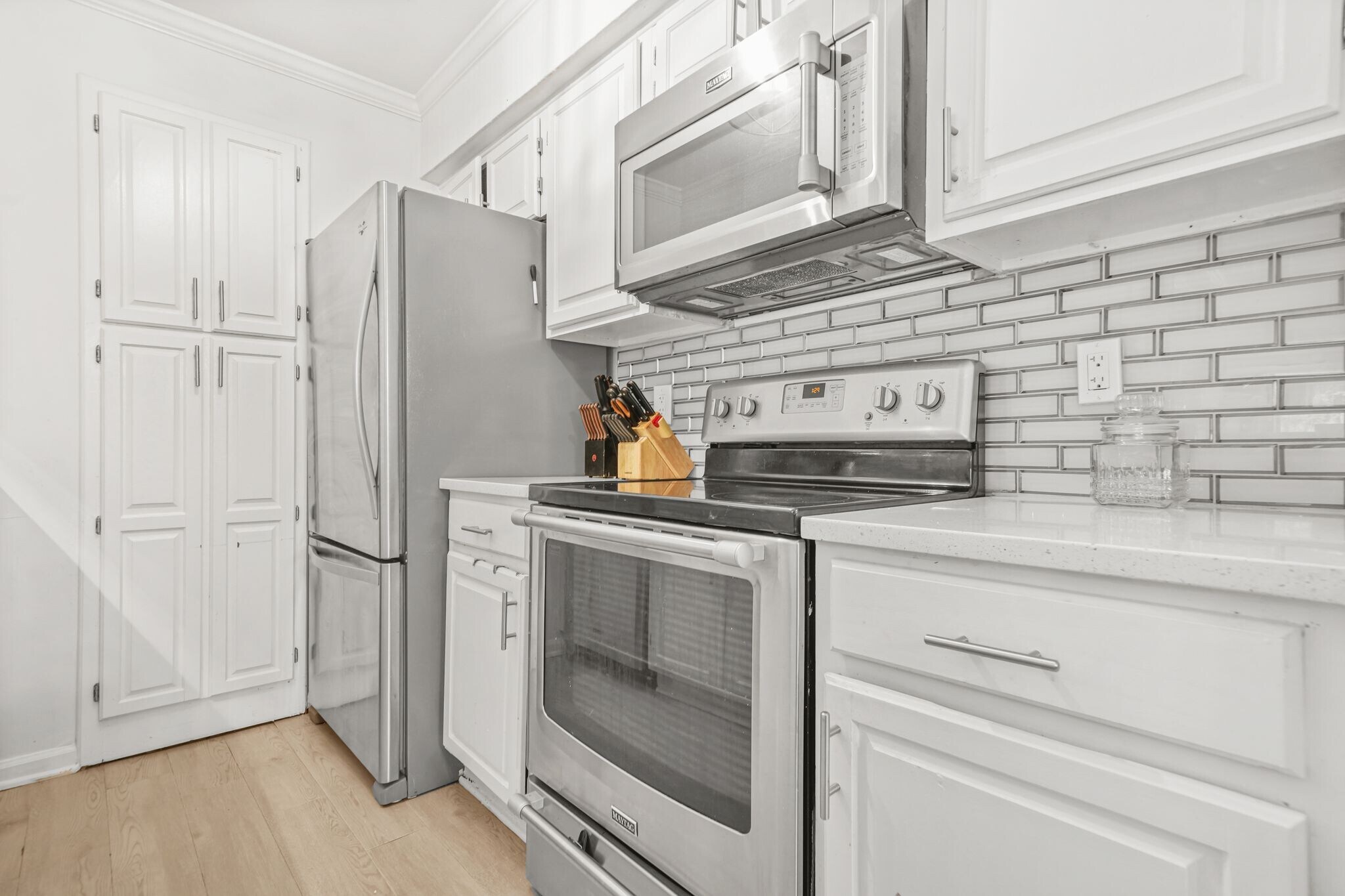 Building Photo - 27404 Plantation Dr NE