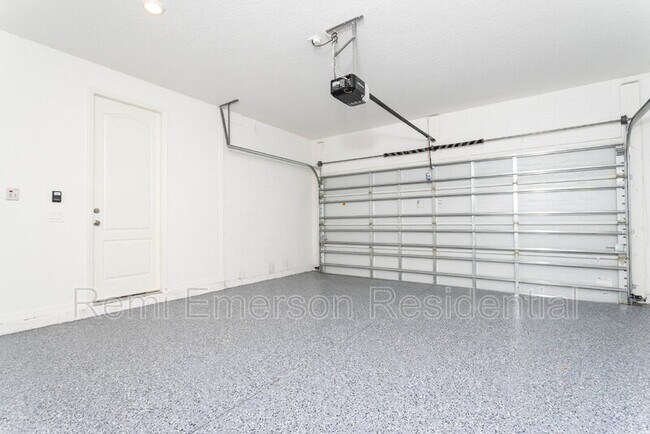 Building Photo - 624 Benoi Dr