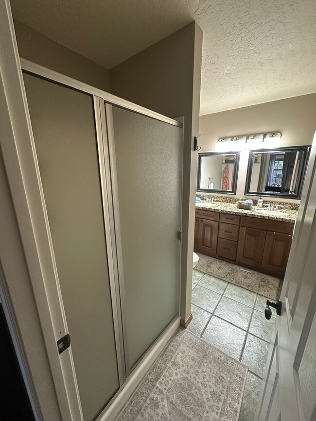 Building Photo - 1796 Rolling Hills Dr