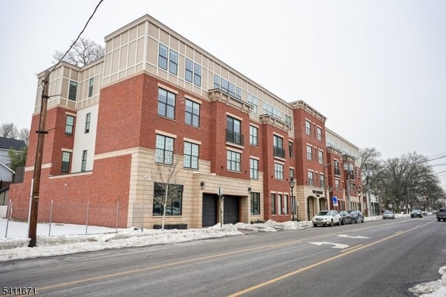 Building Photo - 1722 Springfield Ave