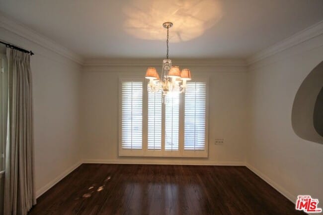 Building Photo - 1114 S Clark Dr