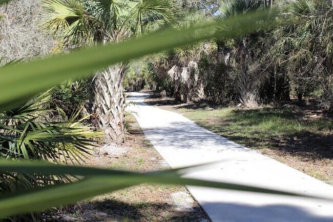 Building Photo - 8808 Cascade Price Cir