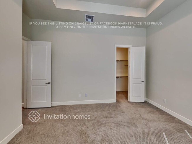 Building Photo - 10530 Executive Lake Dr