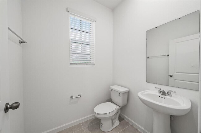 Building Photo - 2402 Celebration Blvd