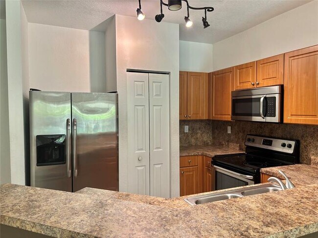 Building Photo - 5730 Tuscany Terrace