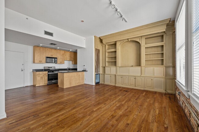 Building Photo - 915 Franklin St