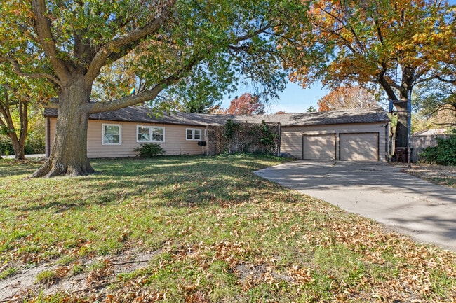 Building Photo - 22 E Hawthorne St