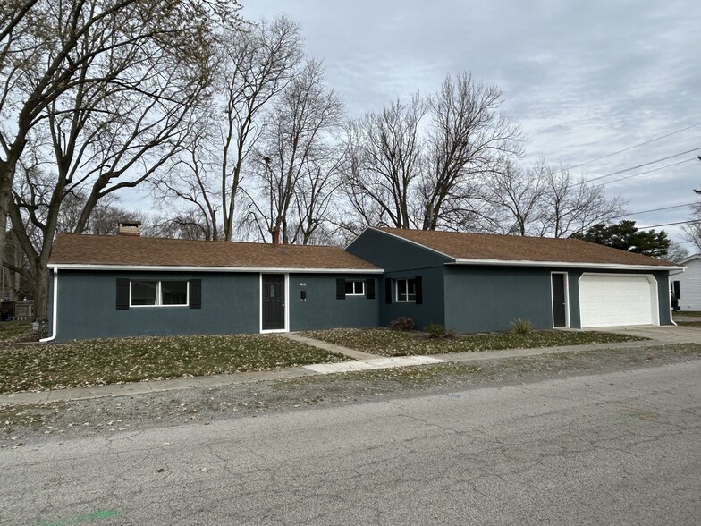 Primary Photo - 810 Mc Connell St