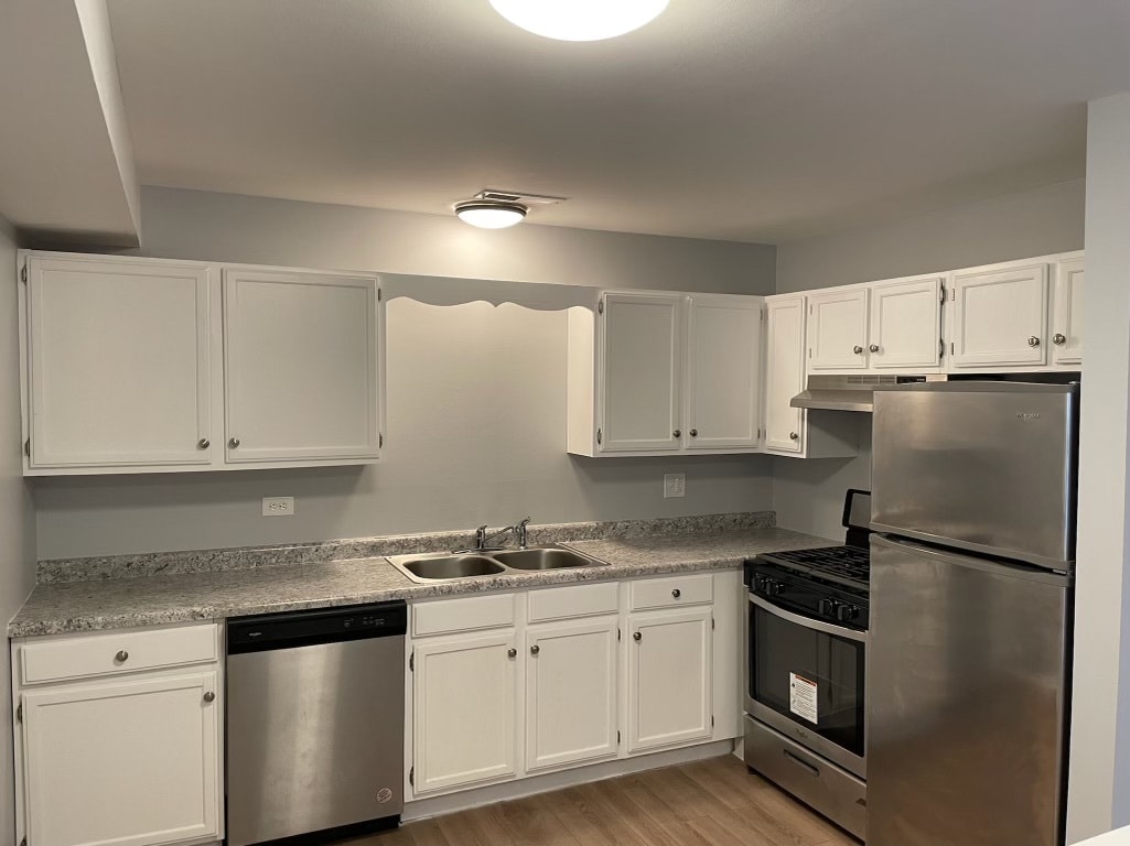 Building Photo - 2252 Abbeywood Dr