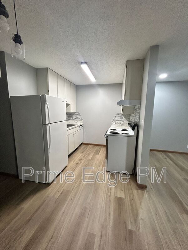 Building Photo - 4621 Prescott Ave