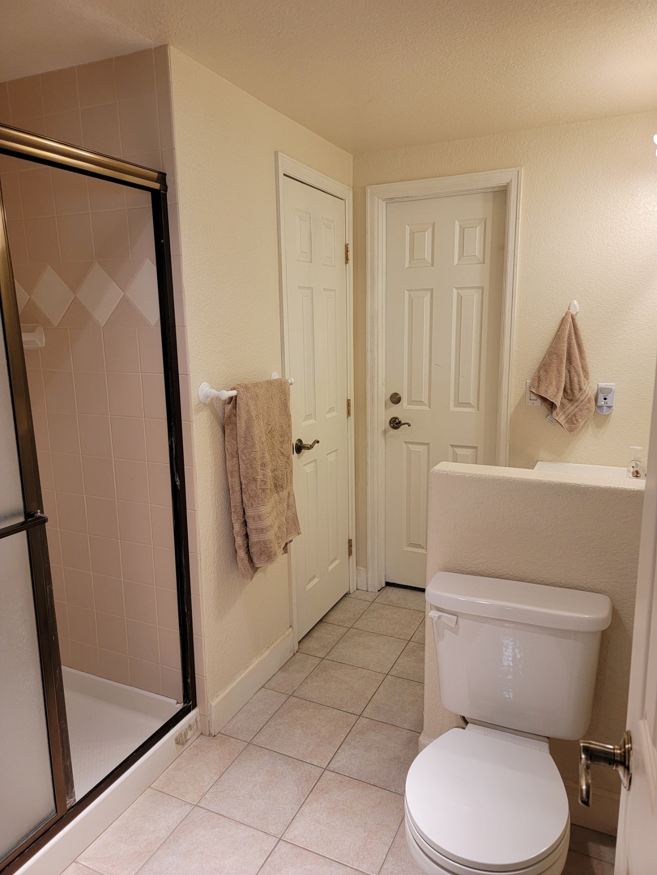 Bathroom - 61 W Surrey Dr