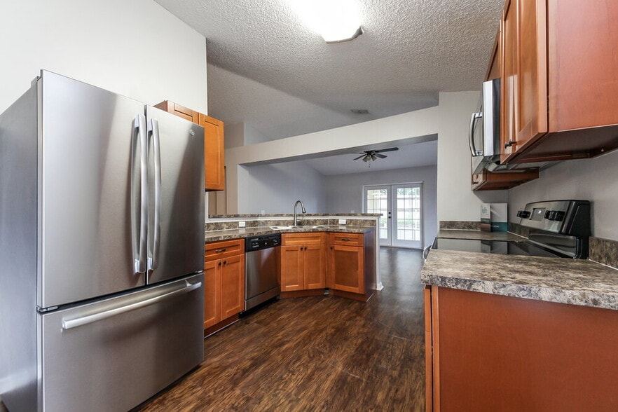Building Photo - 936 Welch Hill Cir