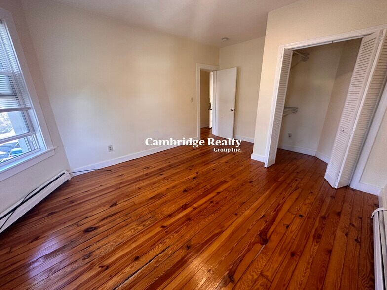 Building Photo - 63 Pleasant St