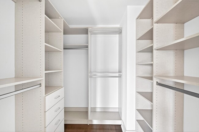 Building Photo - 100 Eton Row