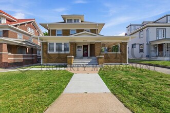 Building Photo - 3422 E Douglas Ave