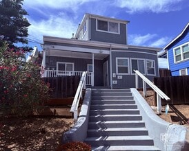 Building Photo - 3513 Lincoln Ave