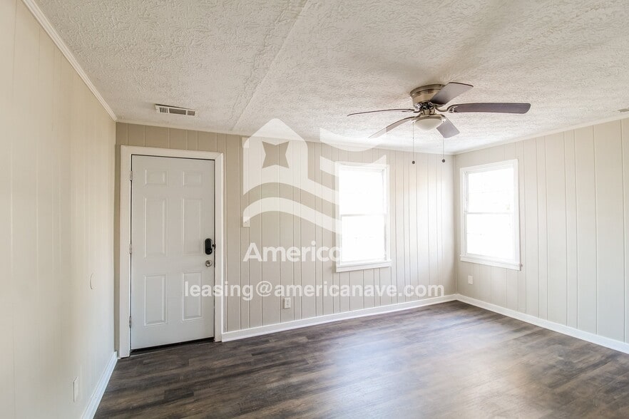 Building Photo - 120 Garland Terrace