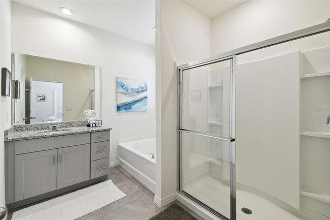 Building Photo - 7704 Oakmoss Loop