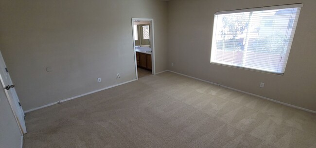 Building Photo - Immaculate 3 Bedroom Home in Aliante