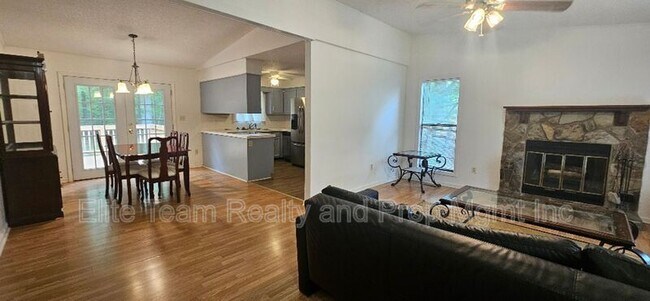 Building Photo - 8106 Tamalpais Ct