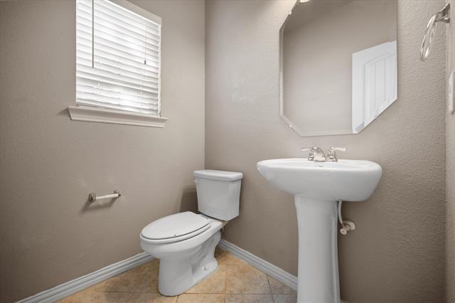 Building Photo - 7165 Mohegan Dr
