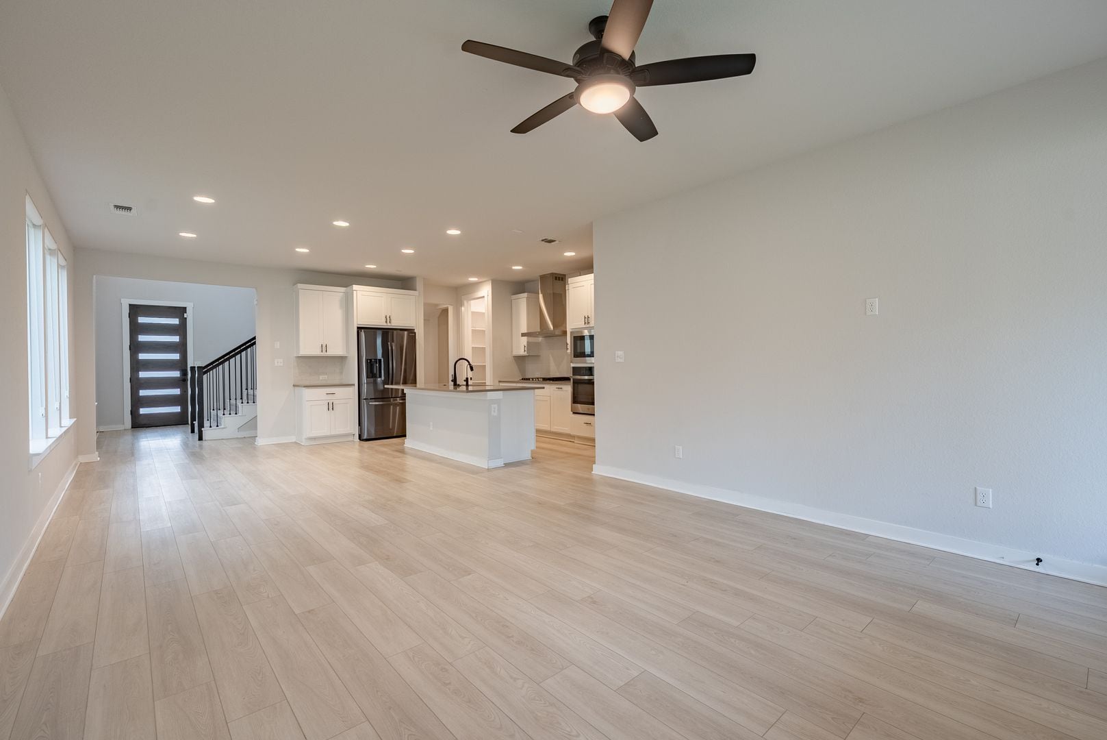 Building Photo - 6413 Night Chinook Dr