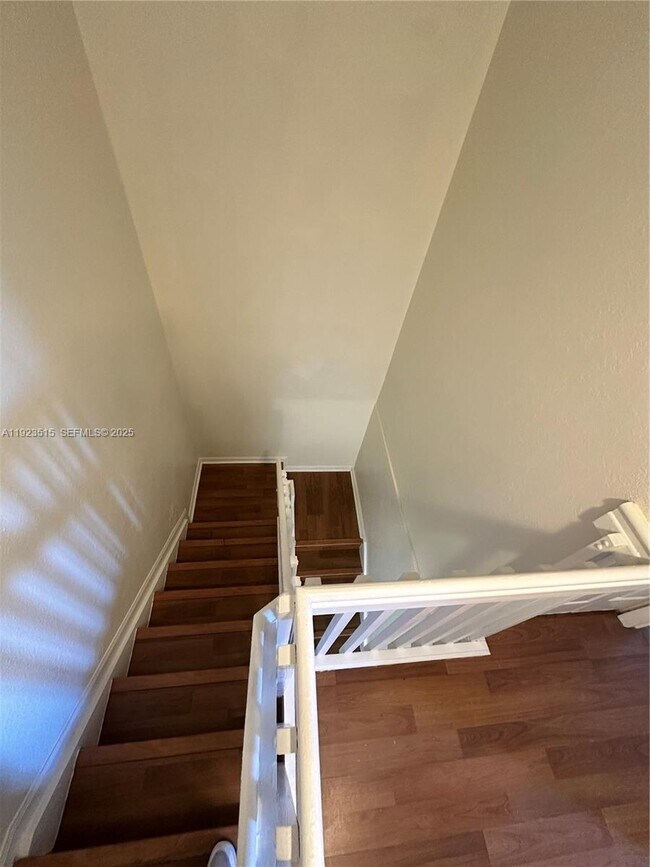 Building Photo - 2704 SE 15th Pl