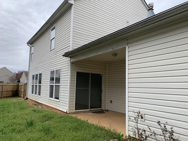 Building Photo - 406 Pepperbush Bend