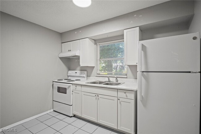 Building Photo - 75 Cypress St