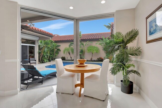 Building Photo - 23164 Via Stel