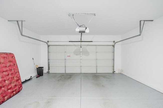 Building Photo - $3,500 For Lease Starting June 1, 2026 4 beds-2.5 Baths 2,421 Sq. Ft.  Amazing Gilbert 85298 Home...