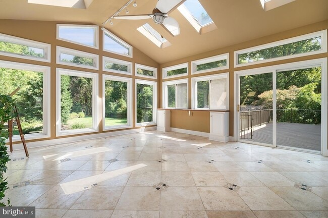 Building Photo - 15729 Holly Grove Rd