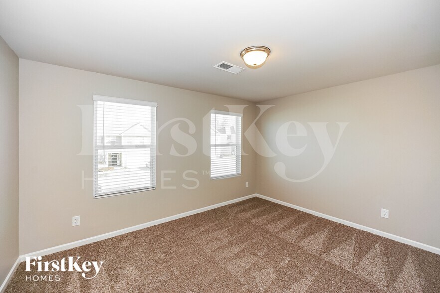 Building Photo - 9620 Hamel St