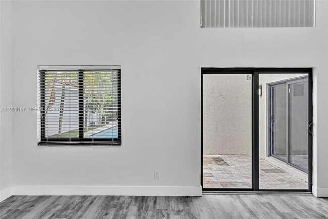 Building Photo - 17532 NW 61st Ct N