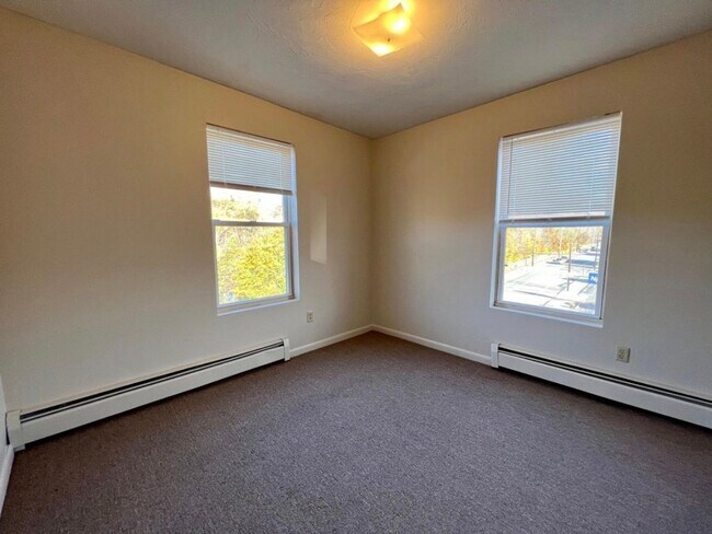 Building Photo - 1 Winter St