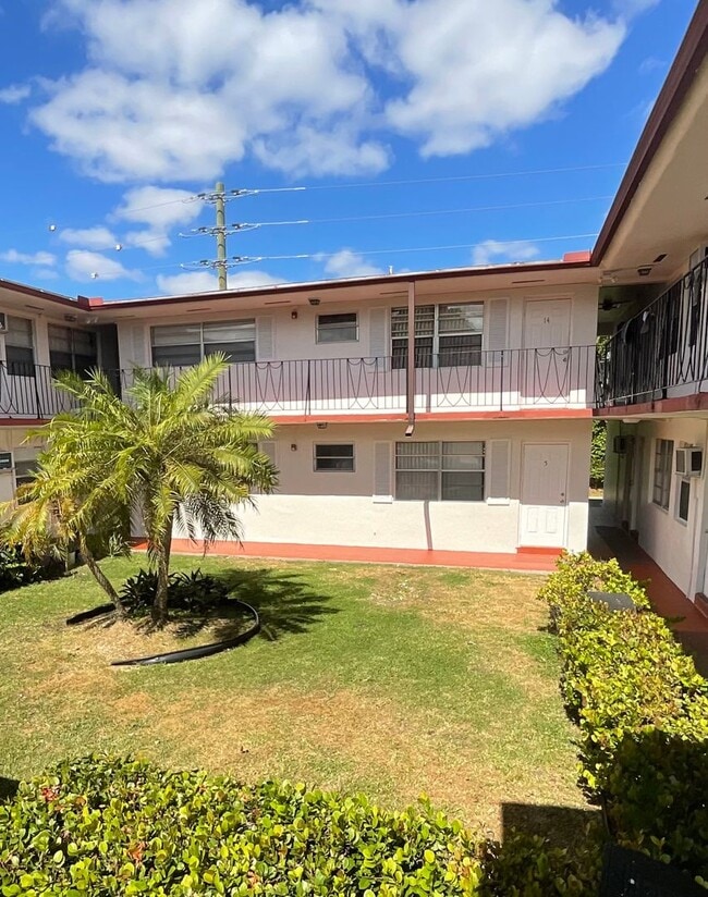 Building Photo - 2b1b Apartment -Now Available- Located in San Souci/ North Miami *Great Location*