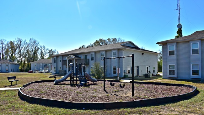 Building Photo - Sun River Apartments