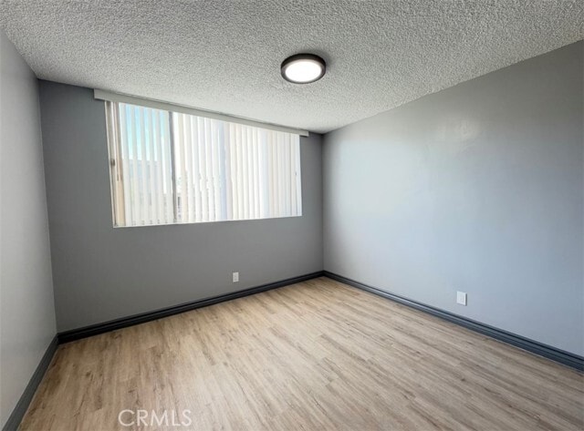 Building Photo - 6979 Palm Ct