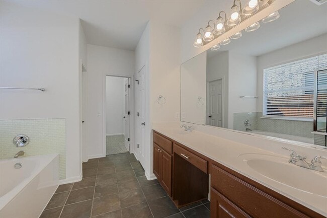 Building Photo - 9316 Bavaria Ln