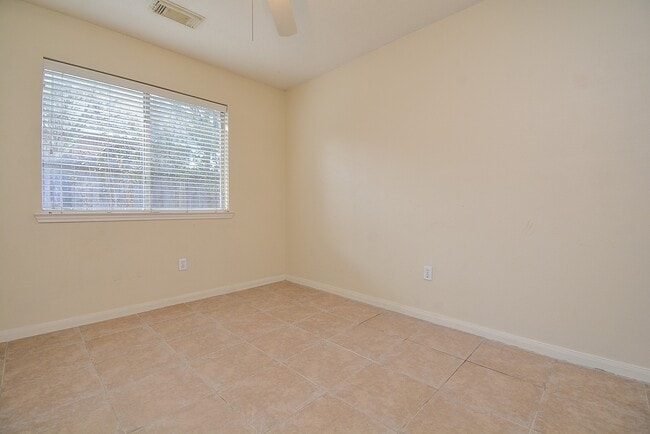 Building Photo - 6422 Alisa Ln