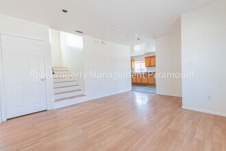 Building Photo - 3248 W 111th St